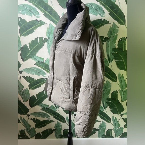 Free people weekend puffer jacket in Olive green size XS - Picture 3 of 6